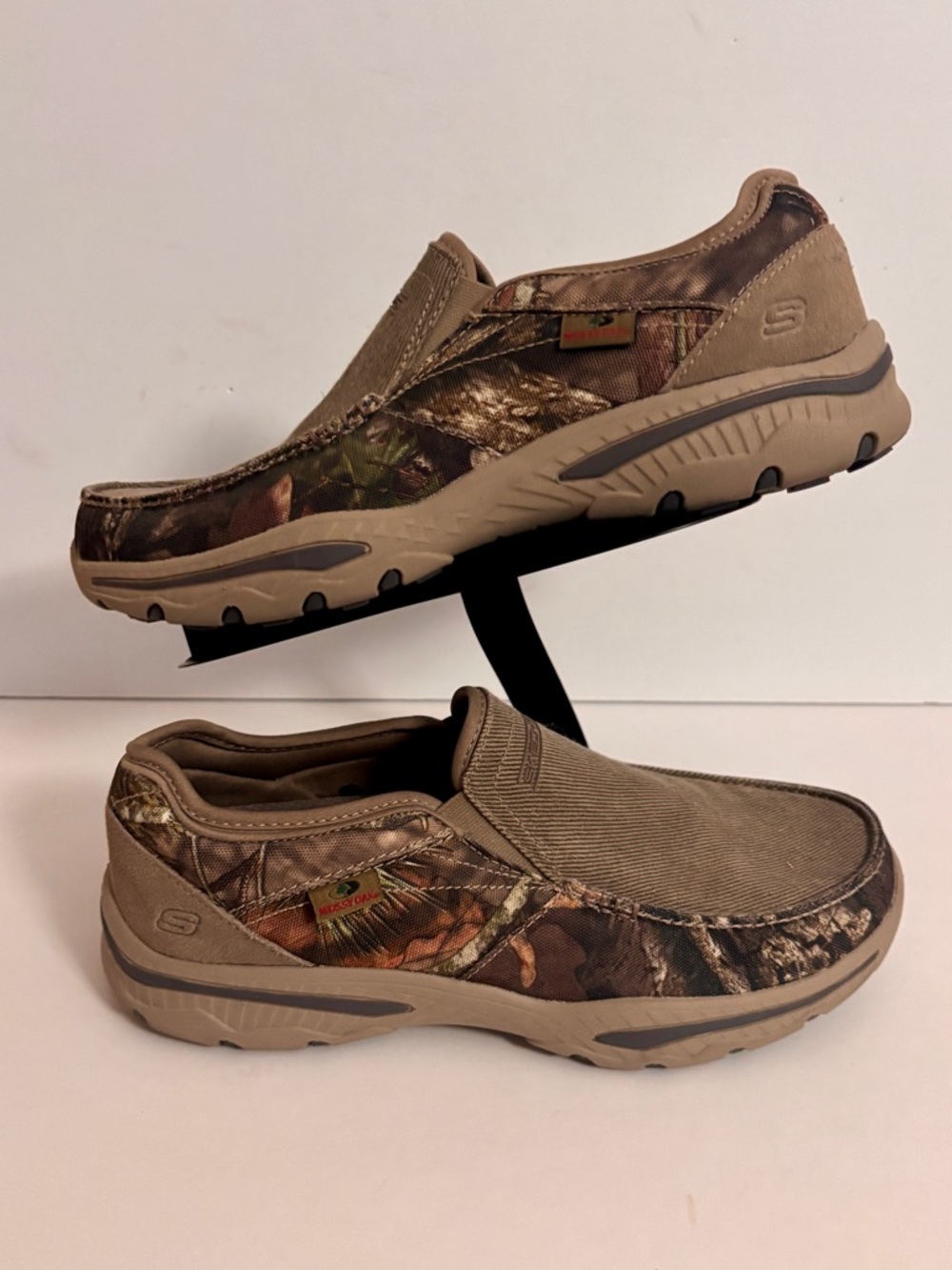 Skechers Men's Relaxed Fit Creston Moseco slip-on loafer size 8